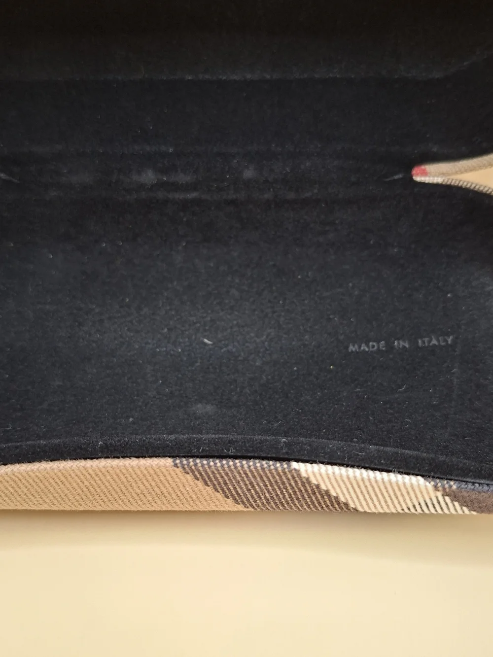 Burberry sunglass case